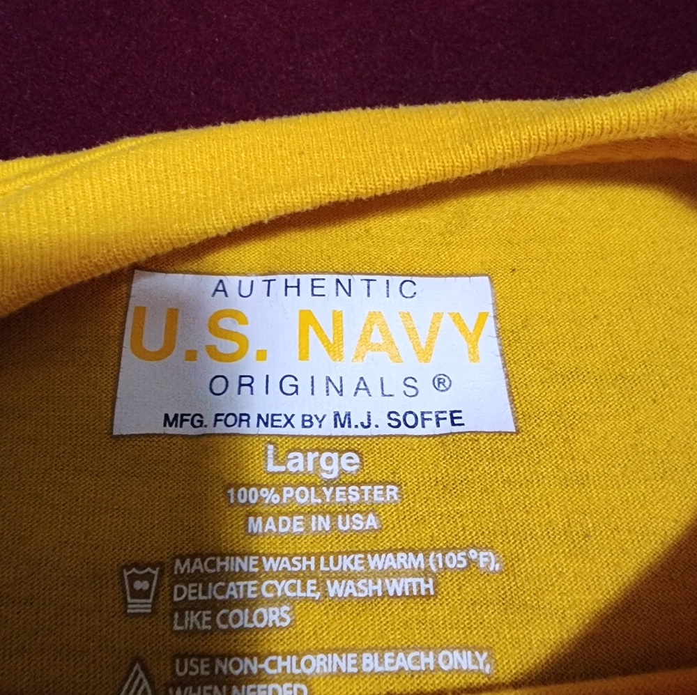Authentic U.S. Navy T-shirt - Picture 7 of 9